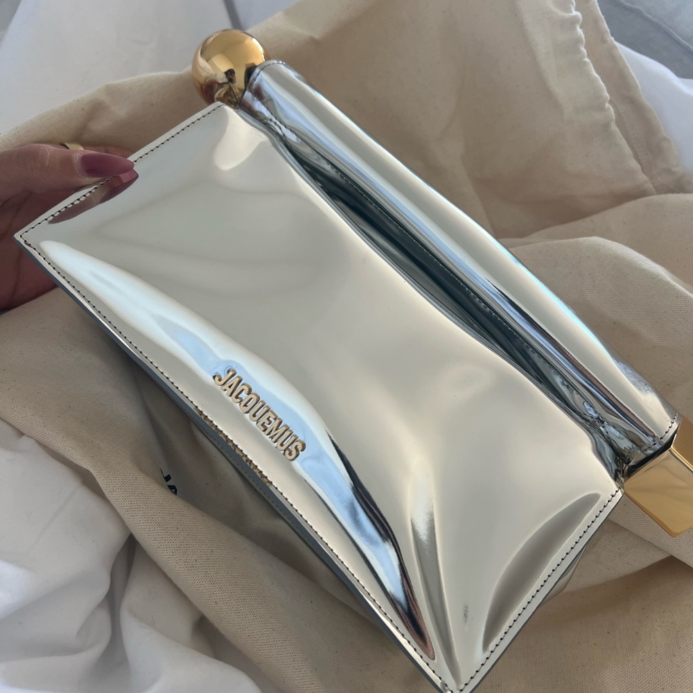 SOLD Jacquemus La Pochette rond carré bag